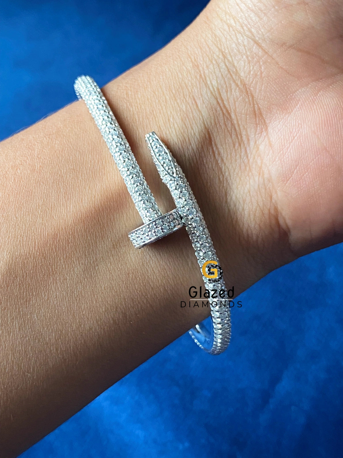 925 Silver Round VVs Moissanite Diamond Studded Bracelet