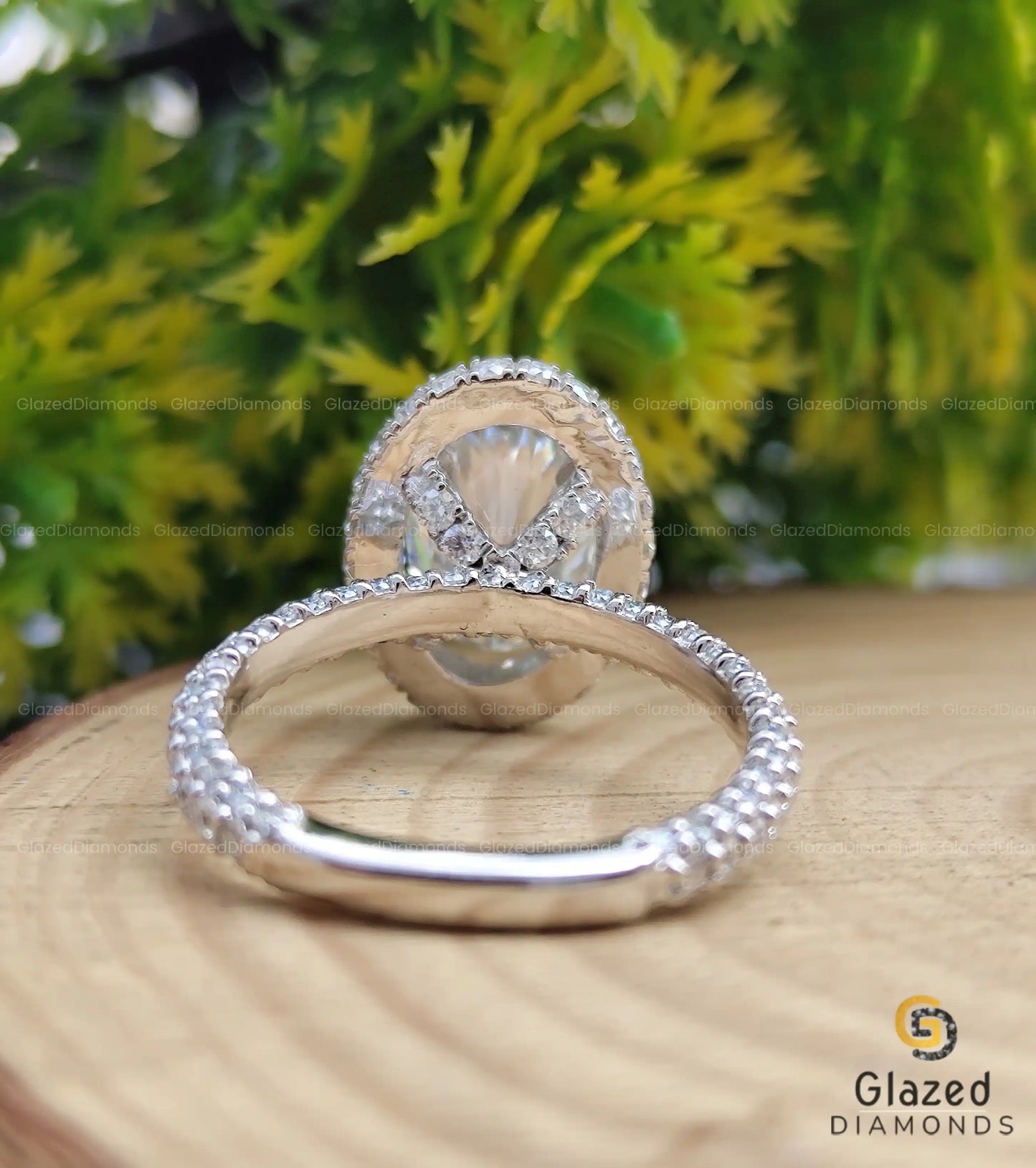 4.5CT Oval Cut Moissanite Halo Vintage Engagement Ring