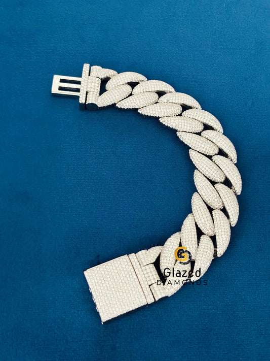 Cuban Link Round Moissanite Diamond Studded Bracelet