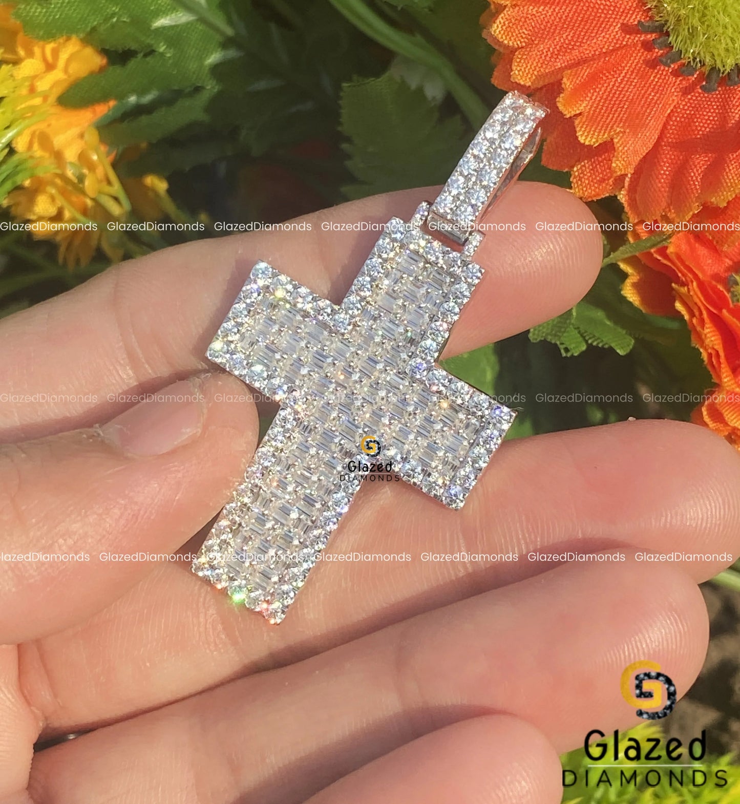 VVS Iced Out Emerald & Round Cut Moissanite Diamond Cross Pendant