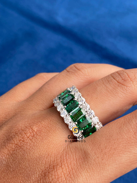 Green Round Moissanite Wedding Band