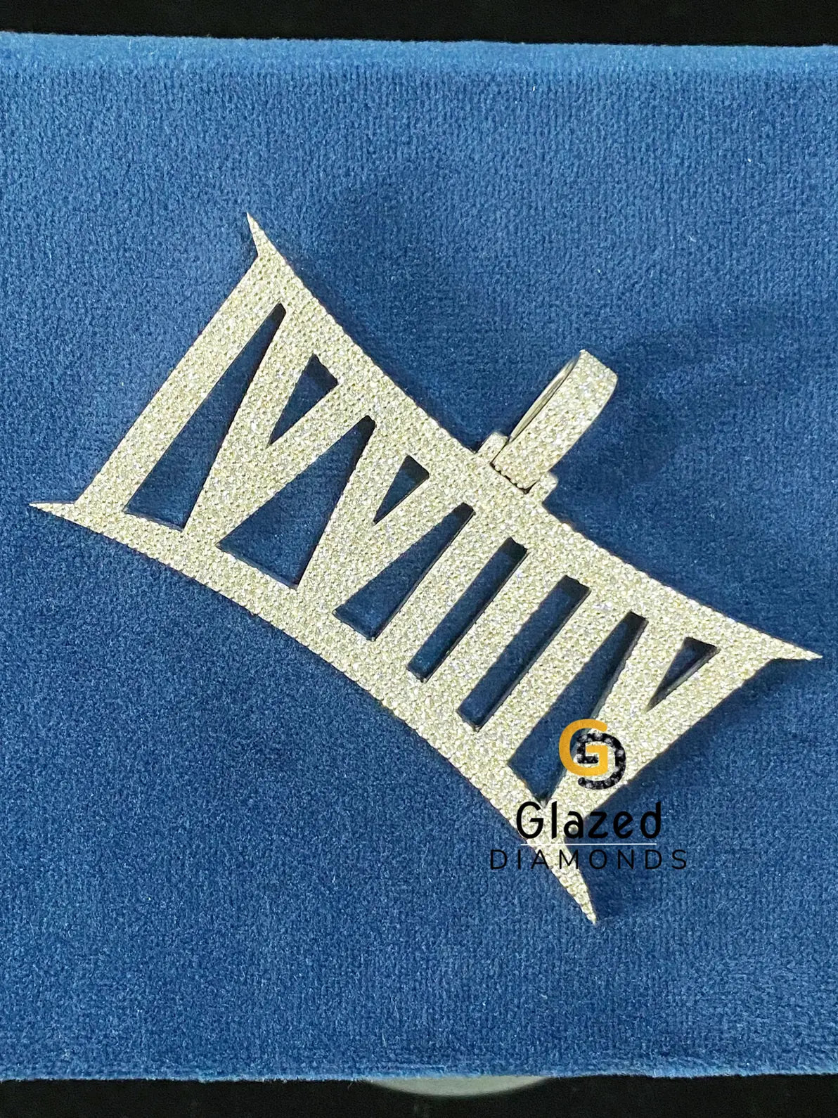 Hip Hop Round VVs Moissanite Roman Number Pendant