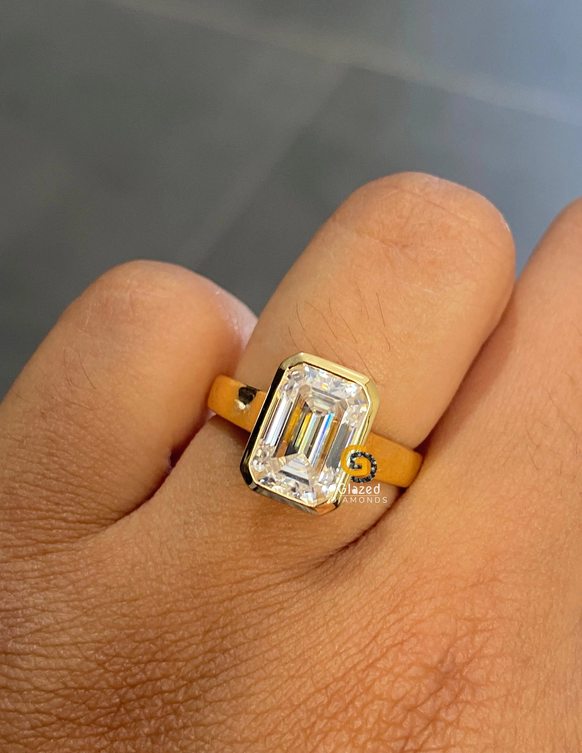 Moissanite Enagagement Ring