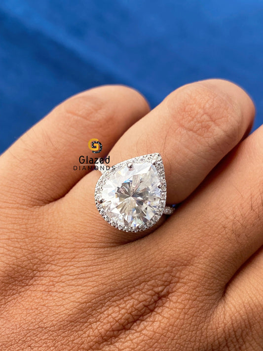 Pear Moissanite Halo Wedding Anniversary Ring