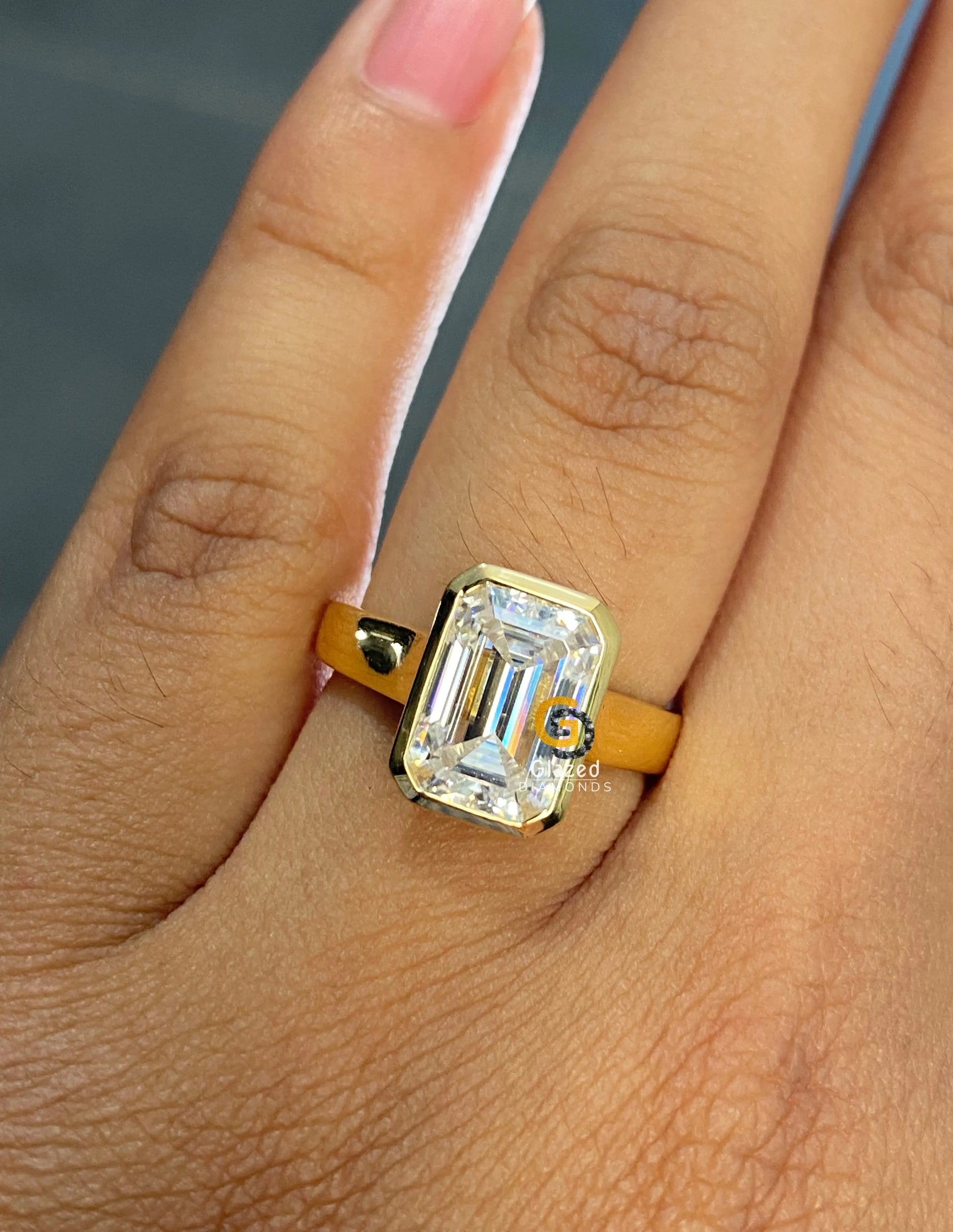 Solitaire Moissanite RIng