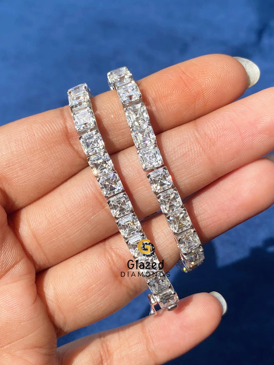 Tennis Link Asscher Moissanite Diamond Studded Bracelet