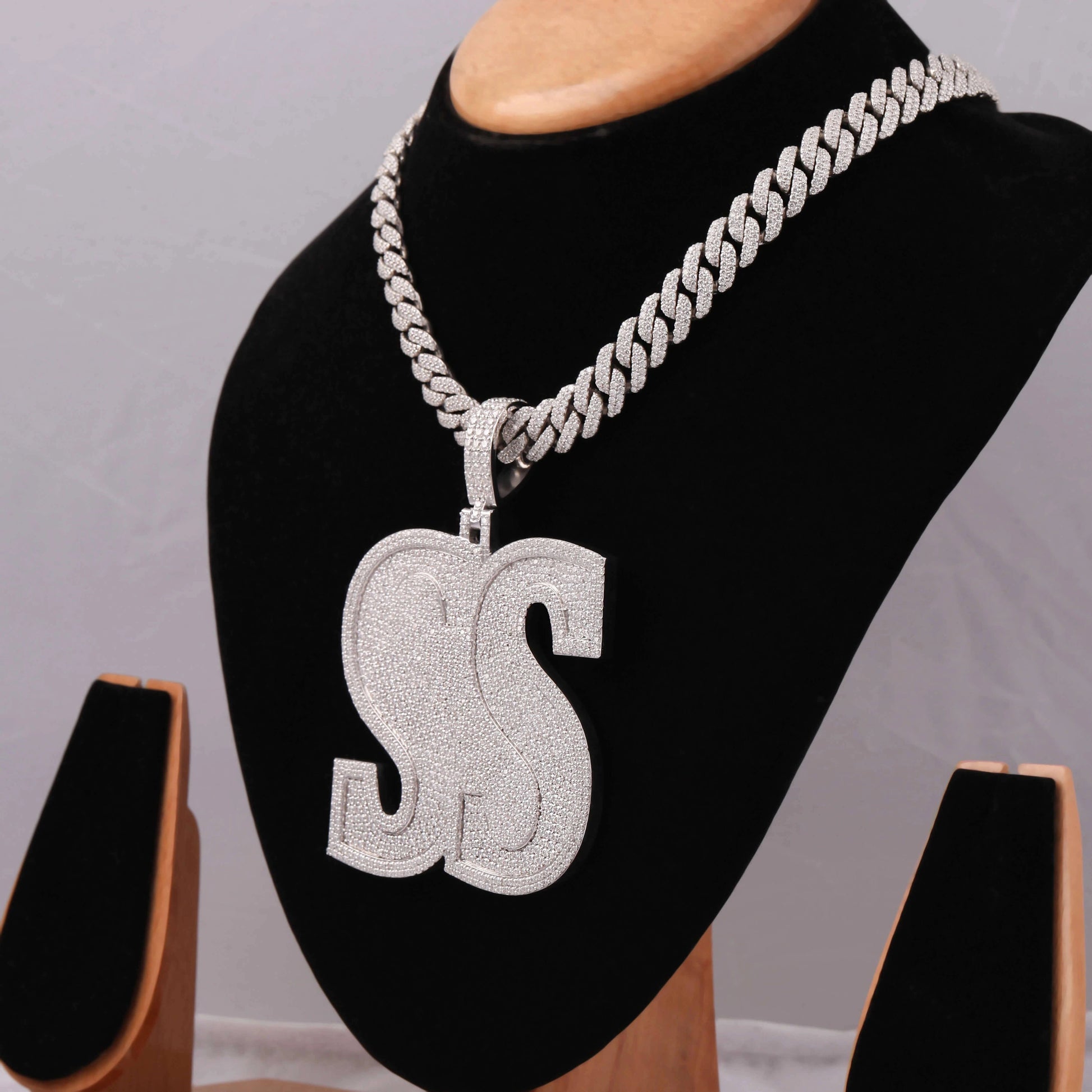 Trendy Moissanite_Inittial_Letter_Pendant