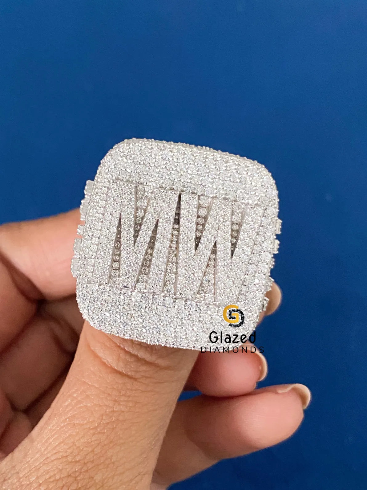 VVs Round Moissanite Diamond Studded Hip Hop Ring