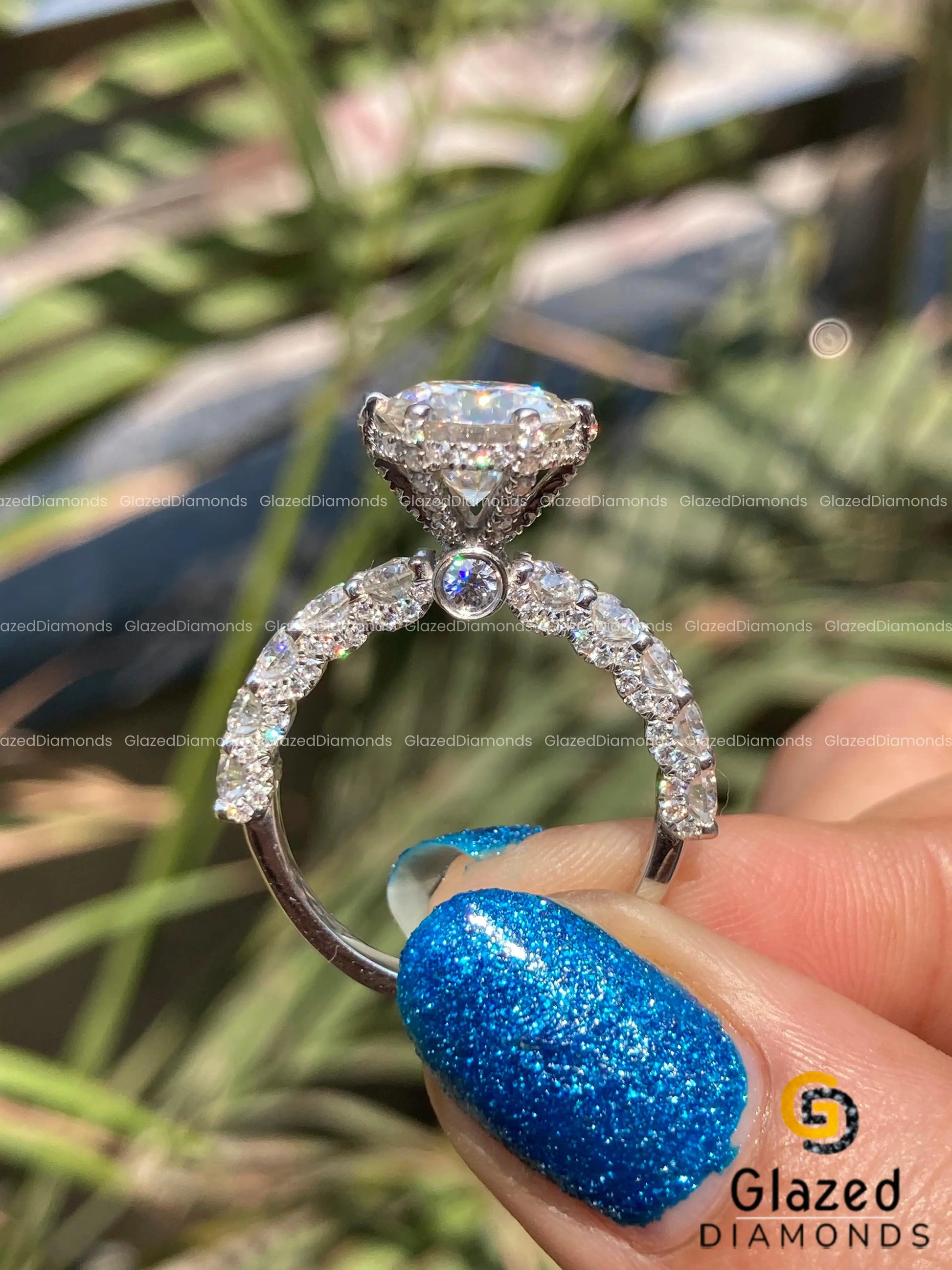 Vuntage Style Round Engagement Ring