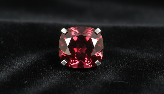 What Is the Aquarius Birthstone? Garnet, Amethyst & Lucky Gems