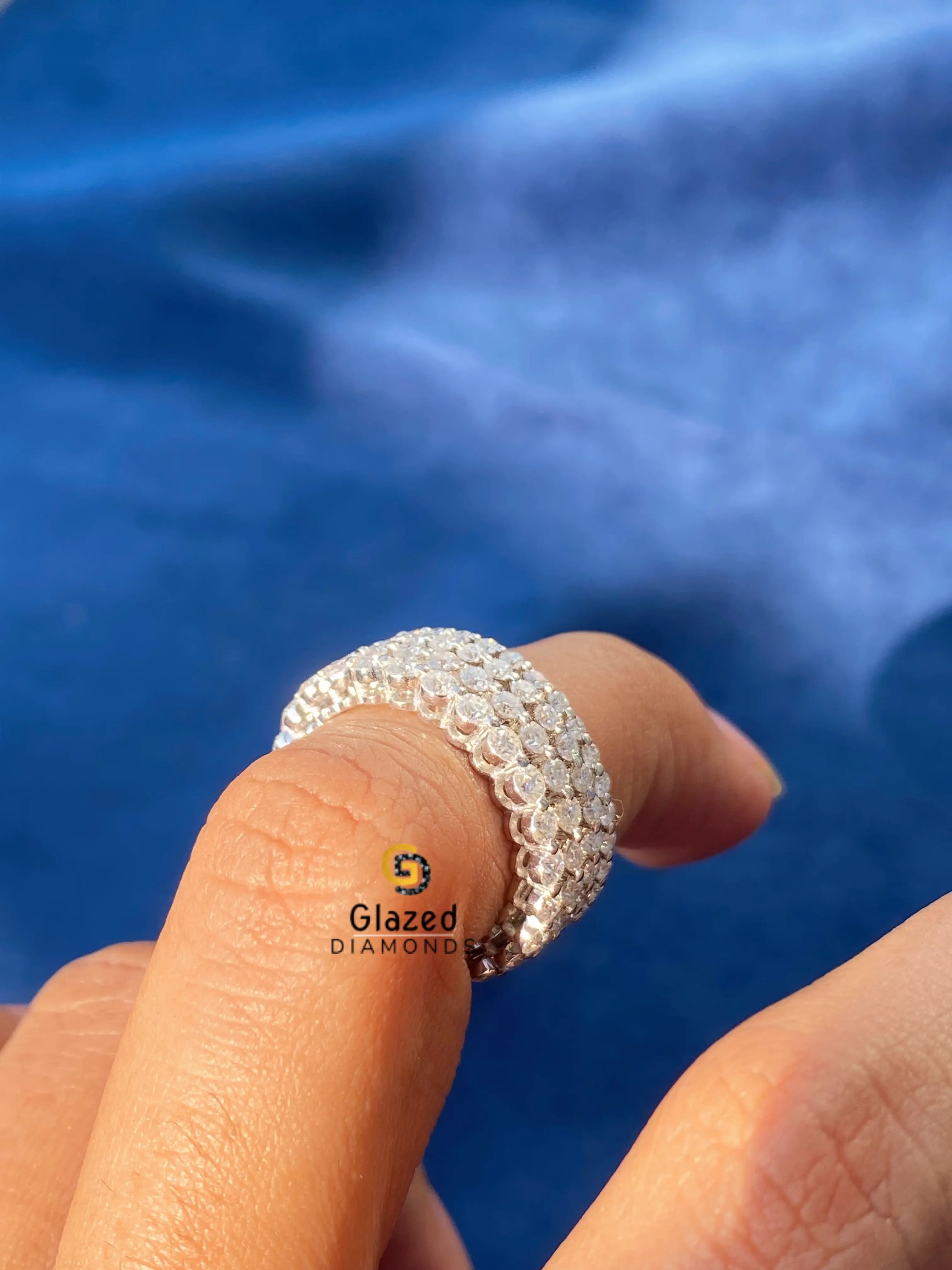 1.8 MM Round Moissanite Bubble Band