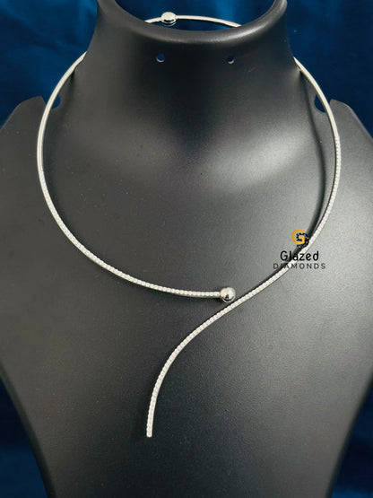 Round Pave Curved Open Collar Moissanite Necklace Pendant