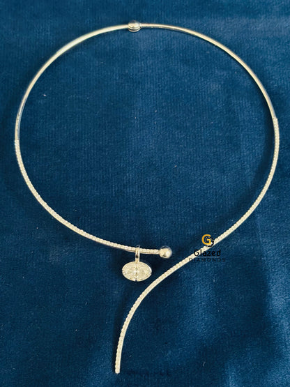 Round Pave Curved Open Collar Moissanite Necklace Pendant