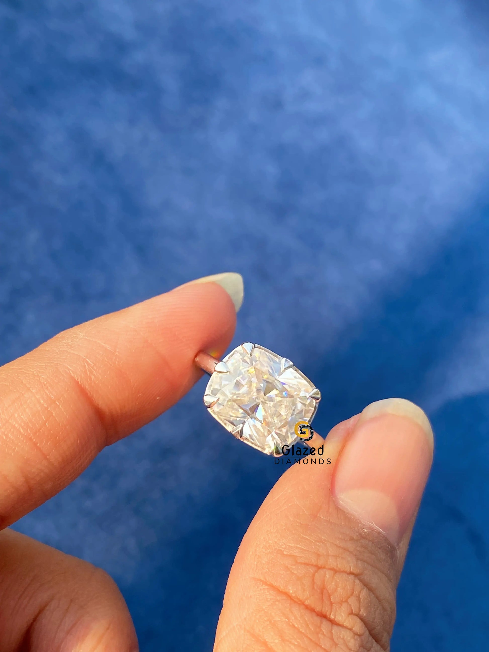 14K Gold Zendaya Solitaire Wedding Ring