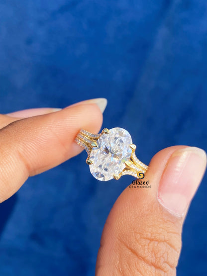 14K Solid Gold Split Shank Wedding Ring For Women