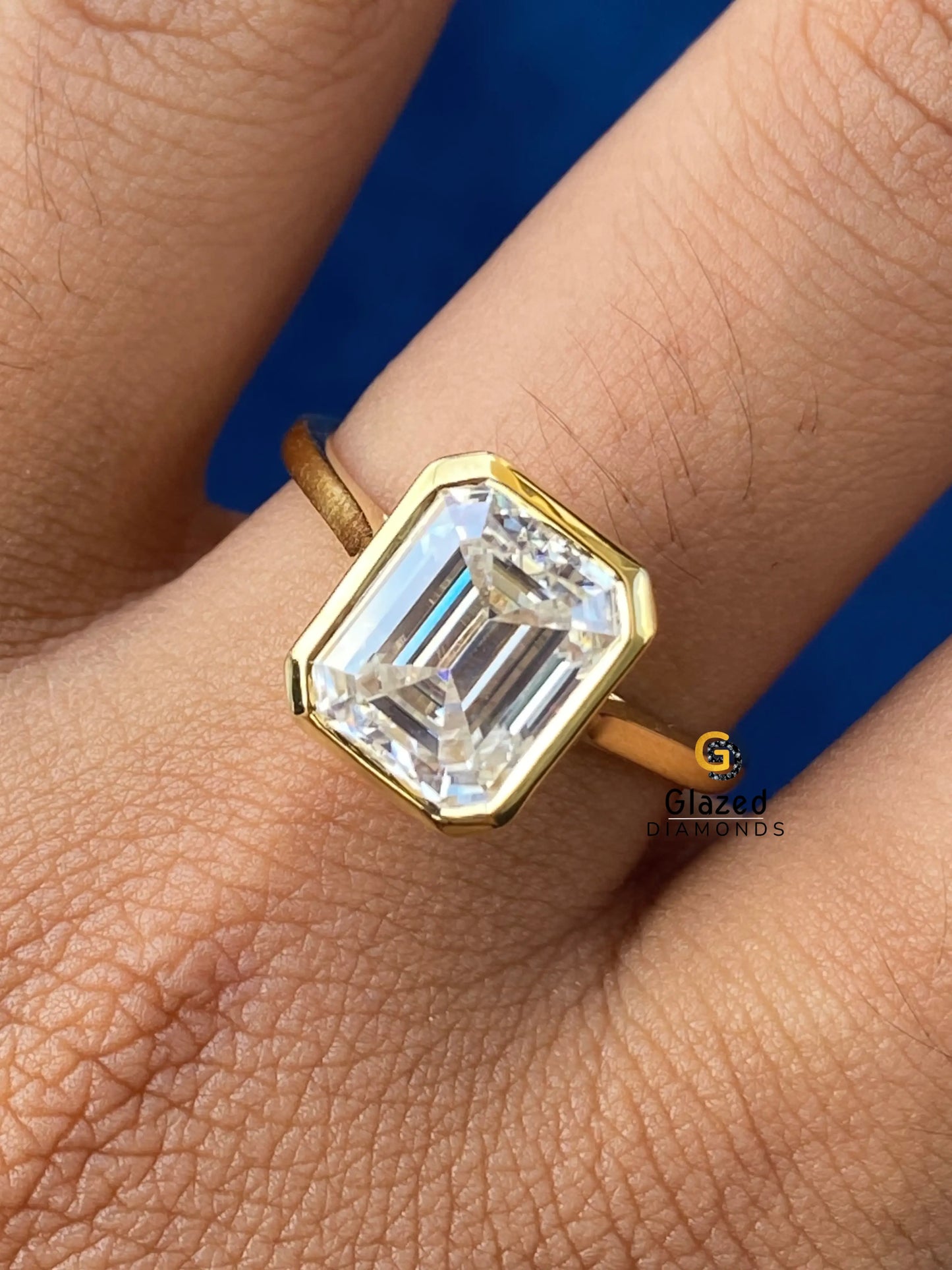3CT Emerald Bezel Set Moissanite Tulip Set Ring 