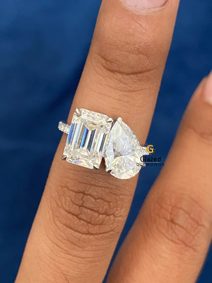 4.08CT Emerald And Pear Cut Moissanite Toi Et Moi Wedding Ring For Women