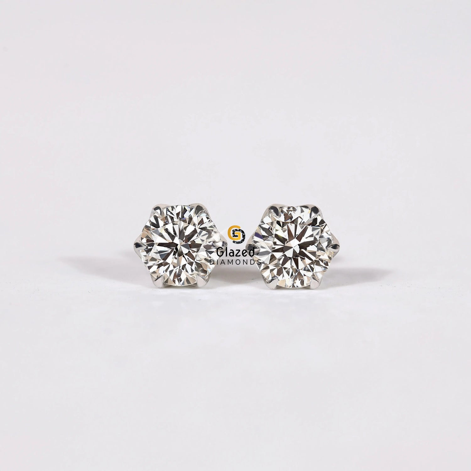 4CT Round Stud Earrings For Her
