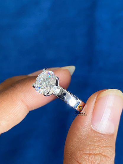 4Tab Prong Wedding Ring