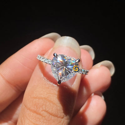4 CT Heart Cut Moissanite Ring