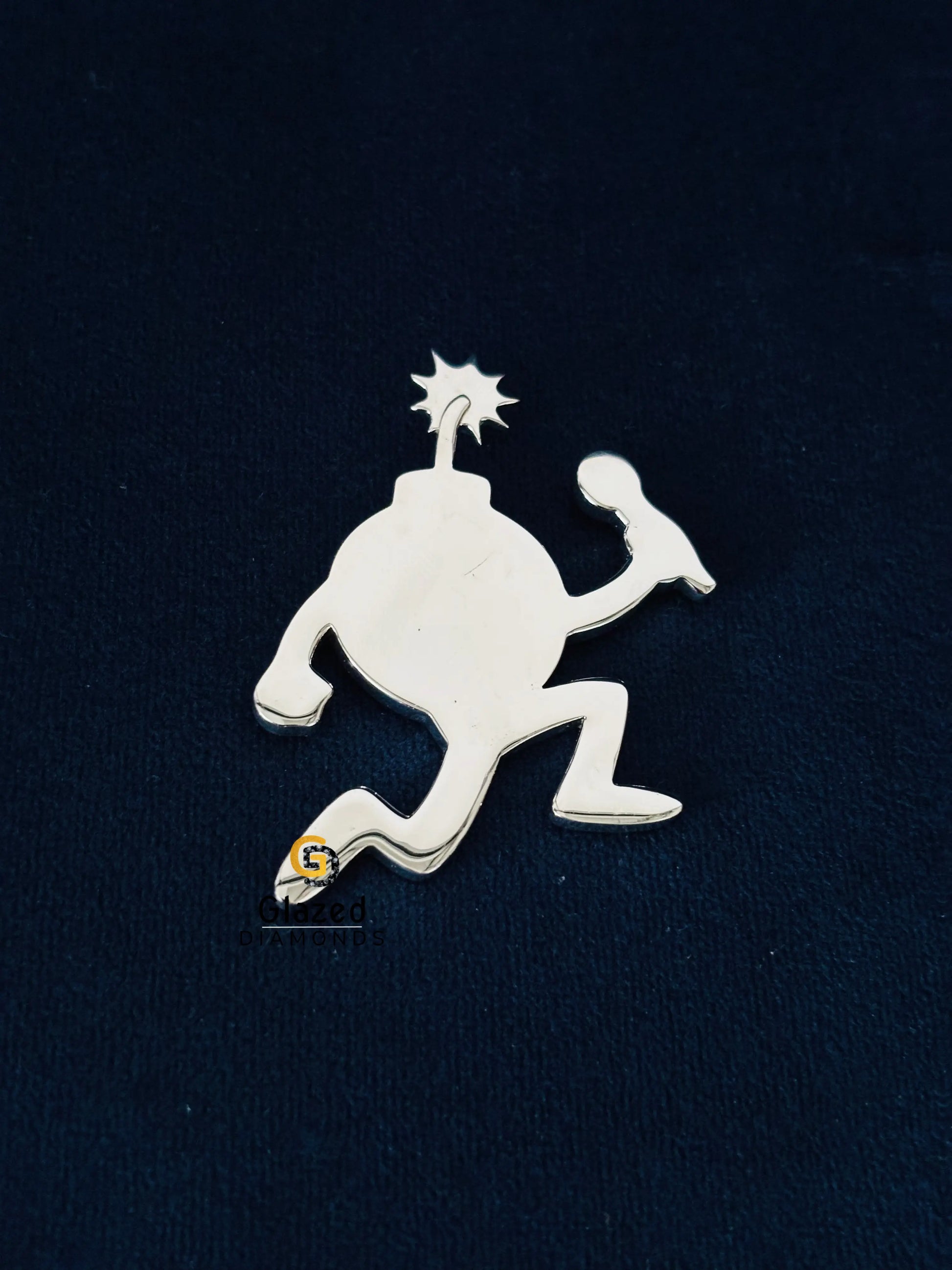 925 Silver Plain Cartoon Bomb Pendant For Men