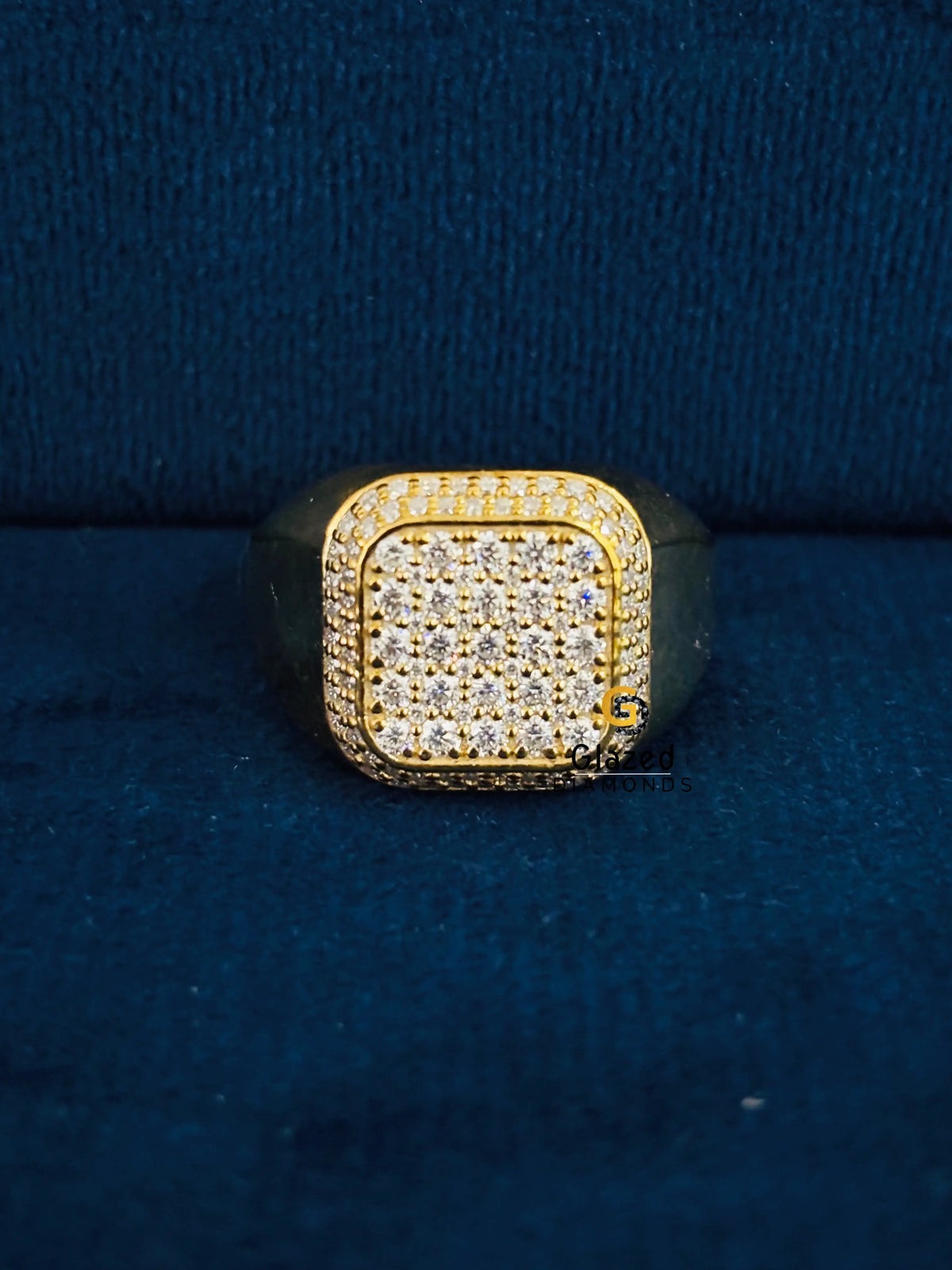 925 Sterling Silver Moissanite Studded Signet Iced Out Wedding Ring For Men
