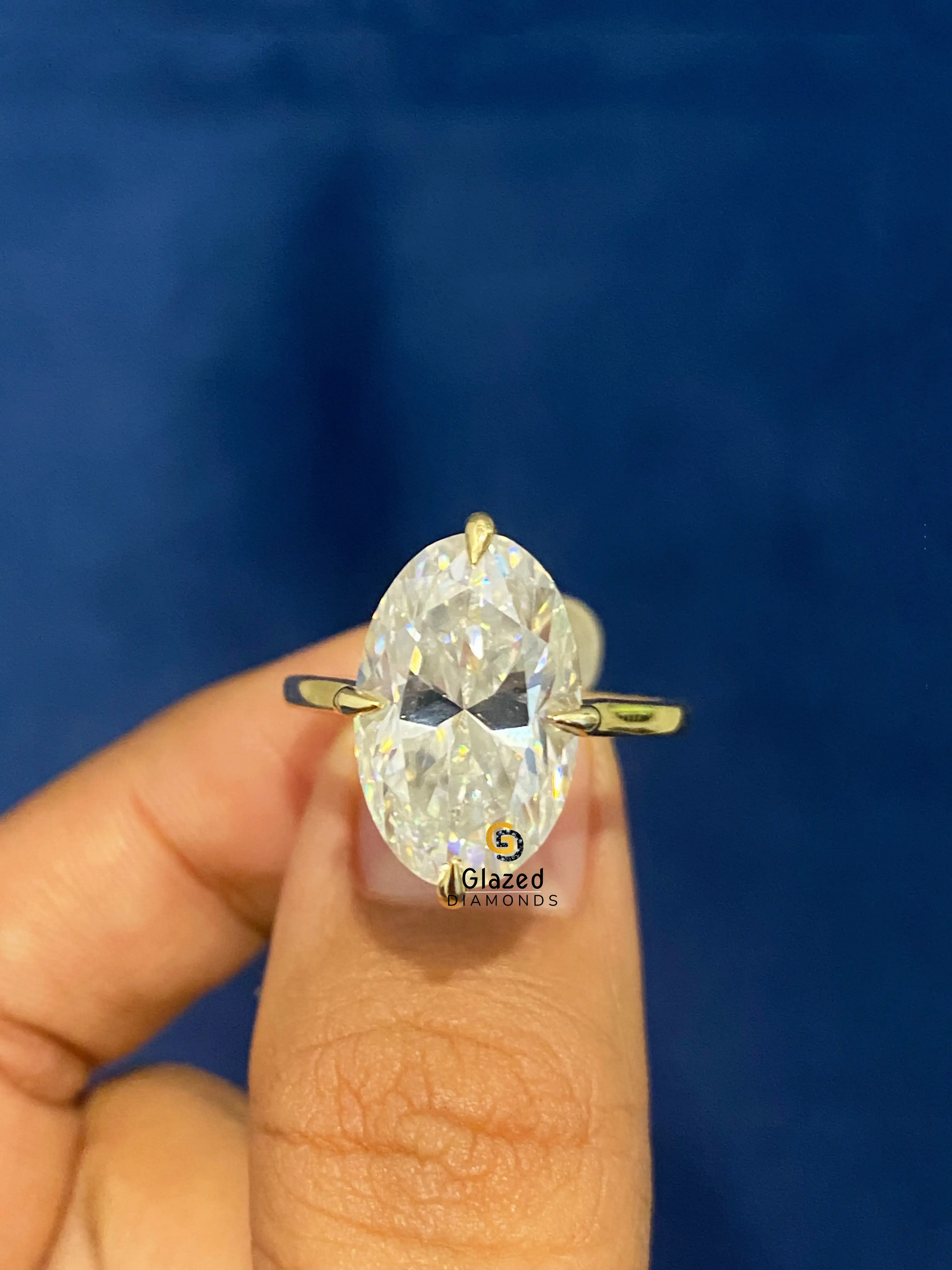 9CT Oval Cut Solitaire Moissanite Engagement Ring