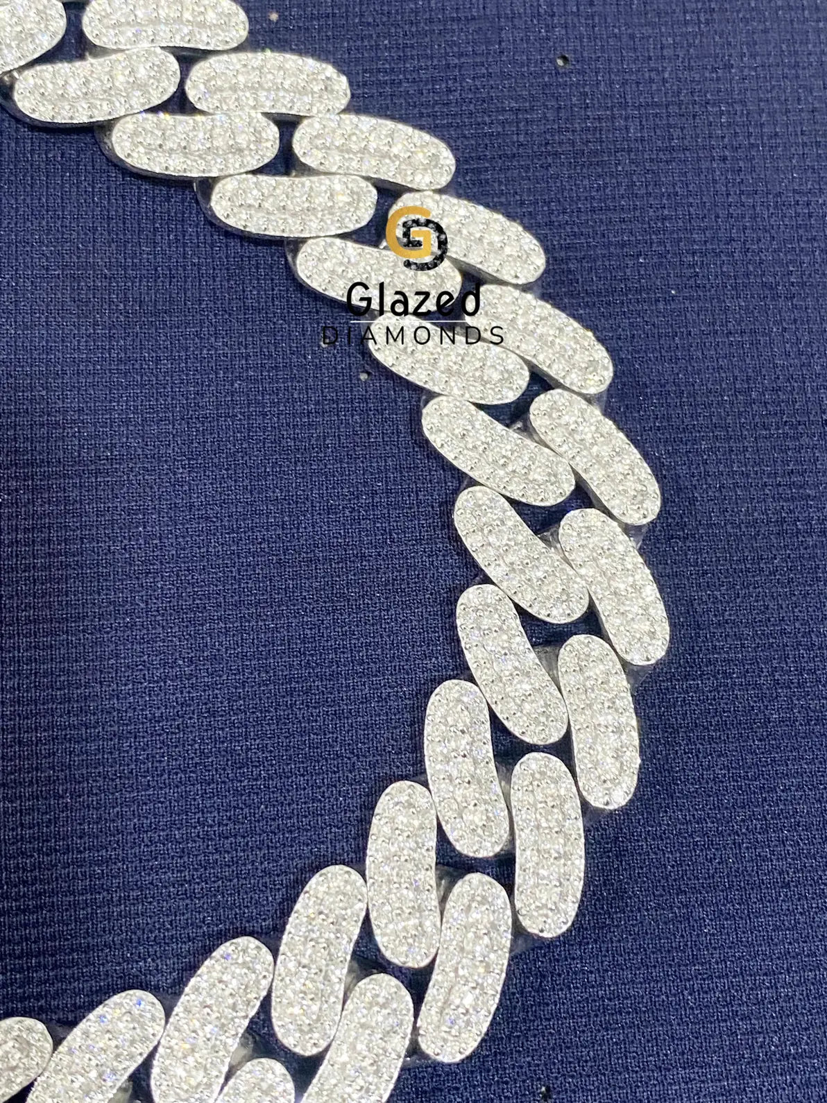 Cuban Link Fully Bust Down Round VVs Moissanite Chain