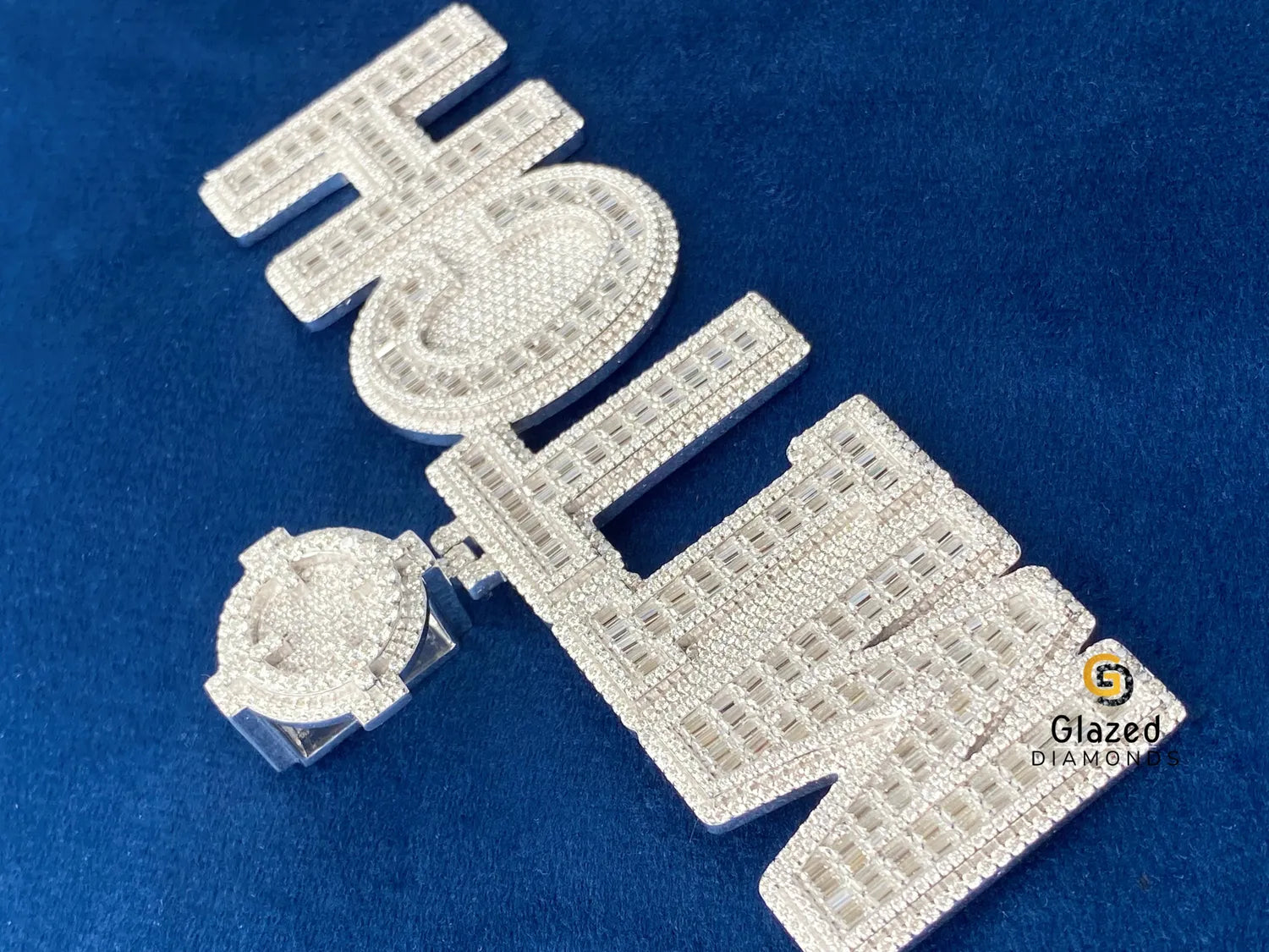 Customized Letter Fully Iced Out VVs Moissanite D Colorless Pendant
