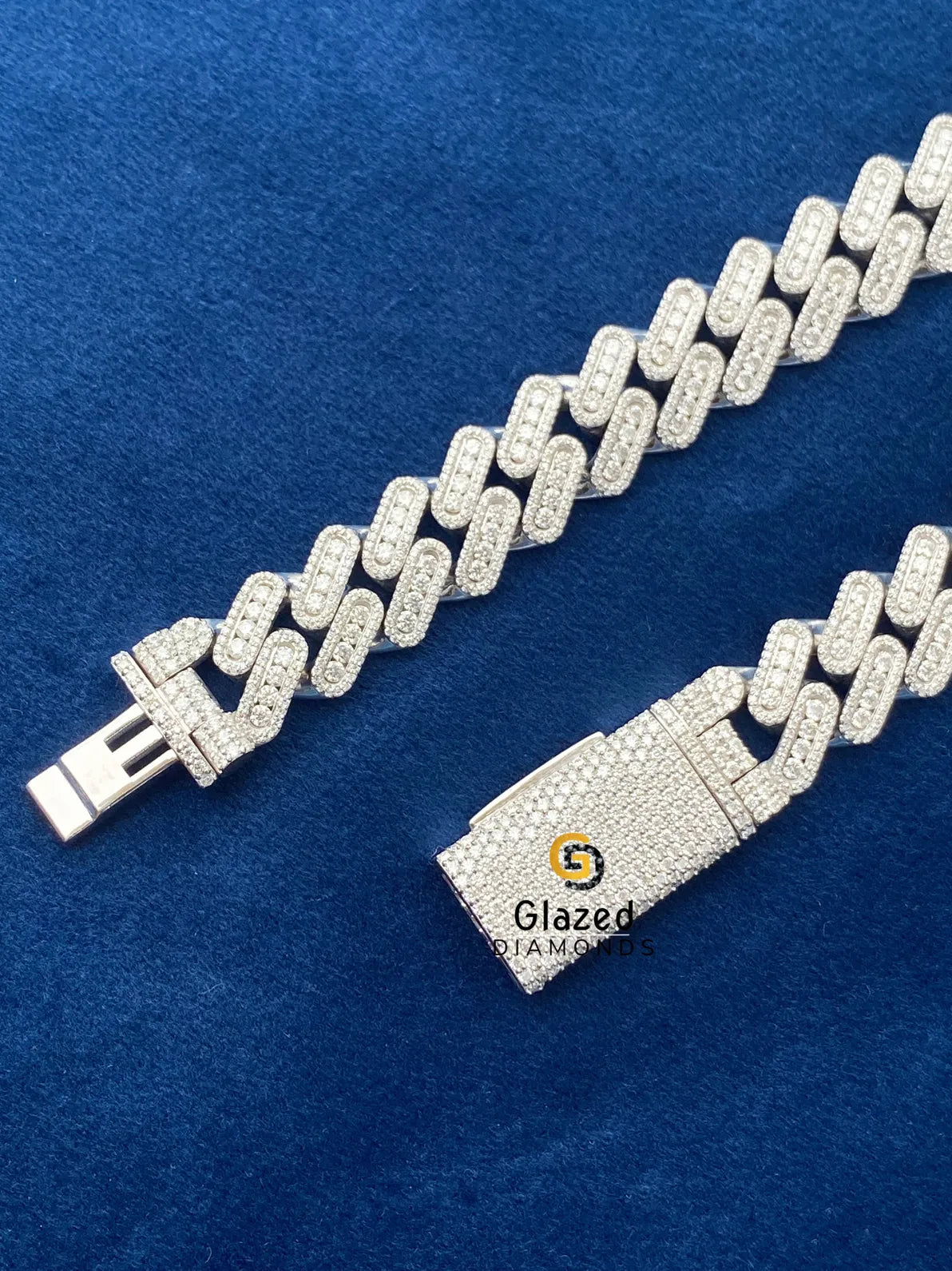 Diamond Studded Cuban Link Round Moissanite Hip Hop Chain