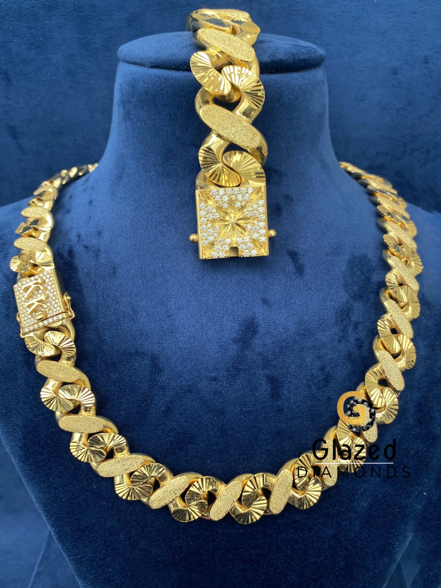 Dust Cuban Link Luxury Chain