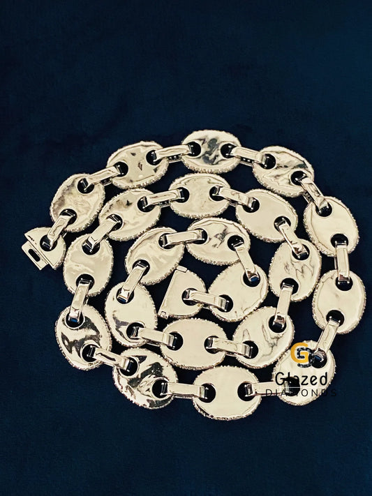 Fully Iced Out Gucci Link Moissanite Chain