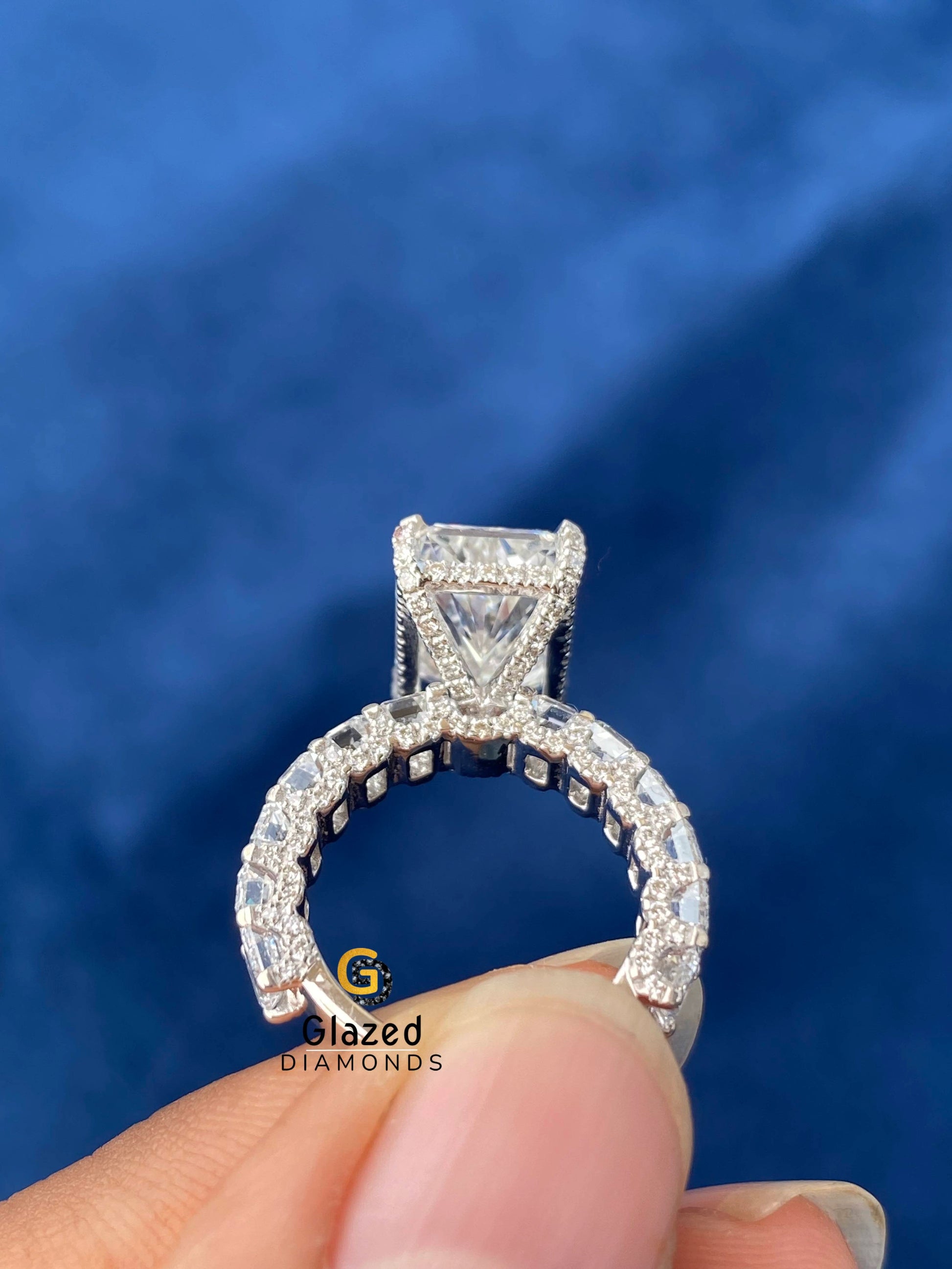 Gorgeous Radiant Cut Engagement Ring