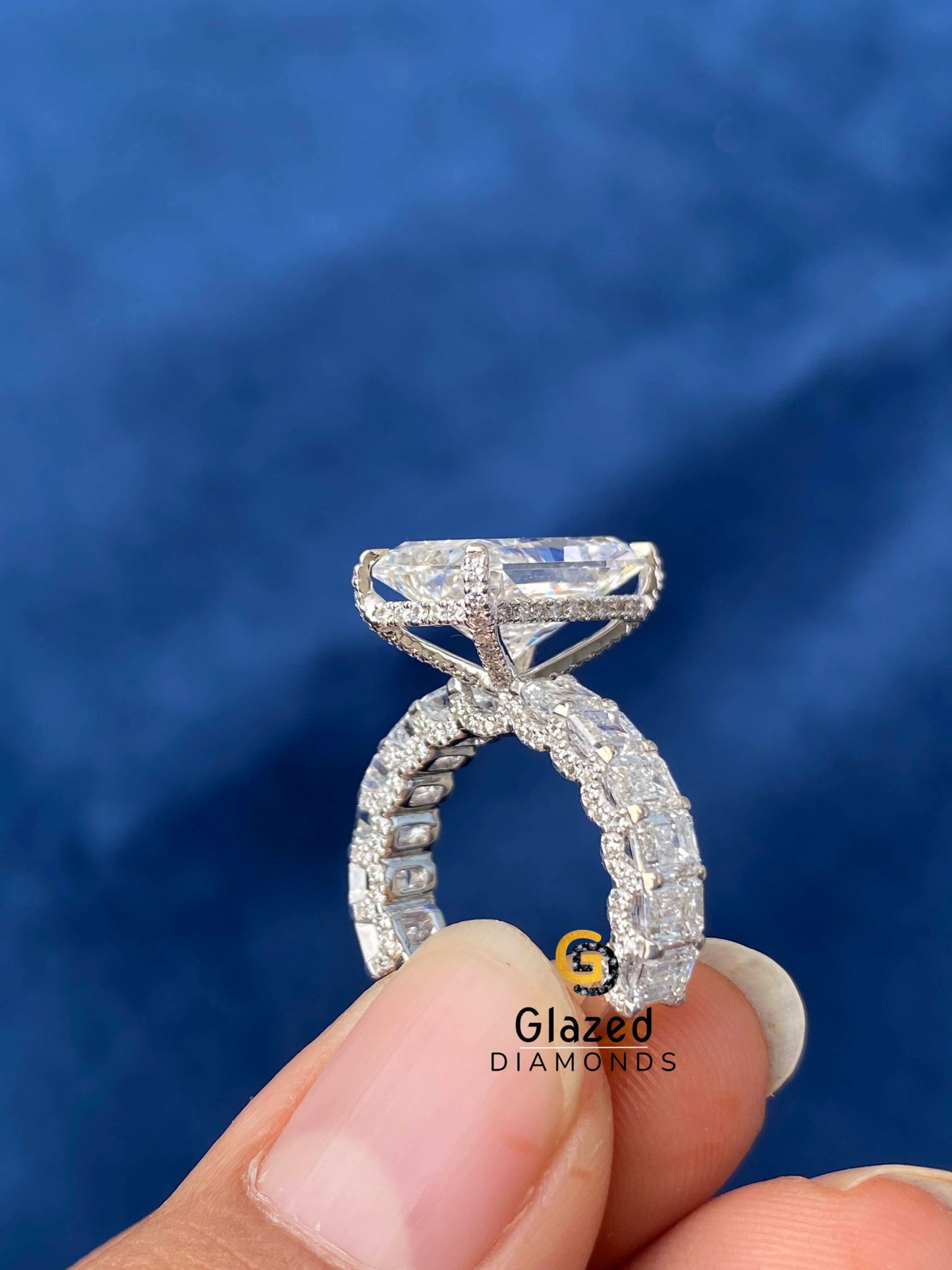 Gorgeous Radiant Cut Engagement Wedding Ring