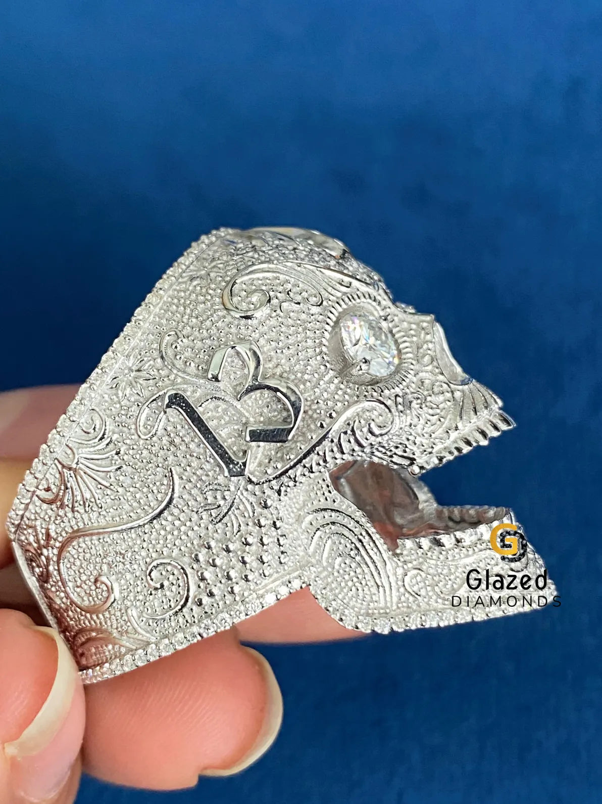 Hip Hop Milgrain Art Round Moissanite Ring