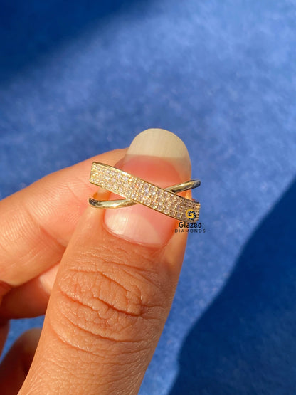 Infinity Round Moissanite Wedding Band