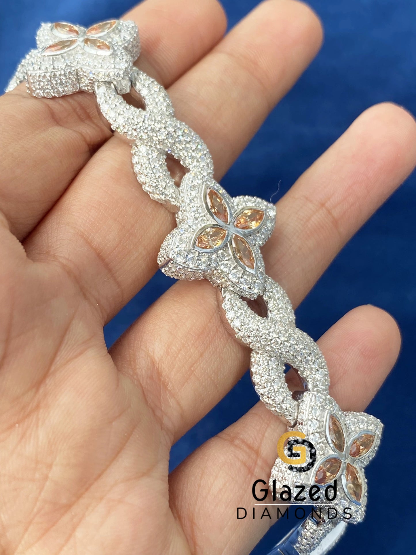Infinity link Moissanite Clover Bracelet
