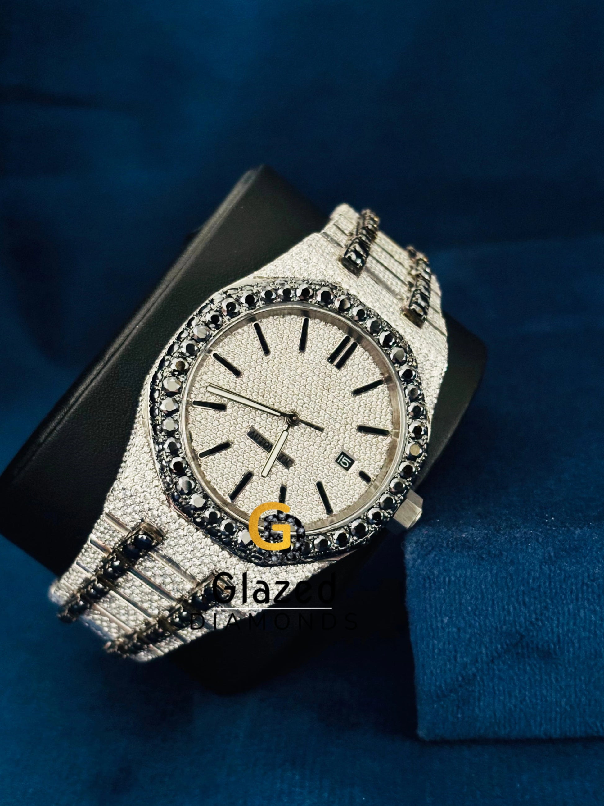 Luxury Men Black Diamond Iced Out Watch