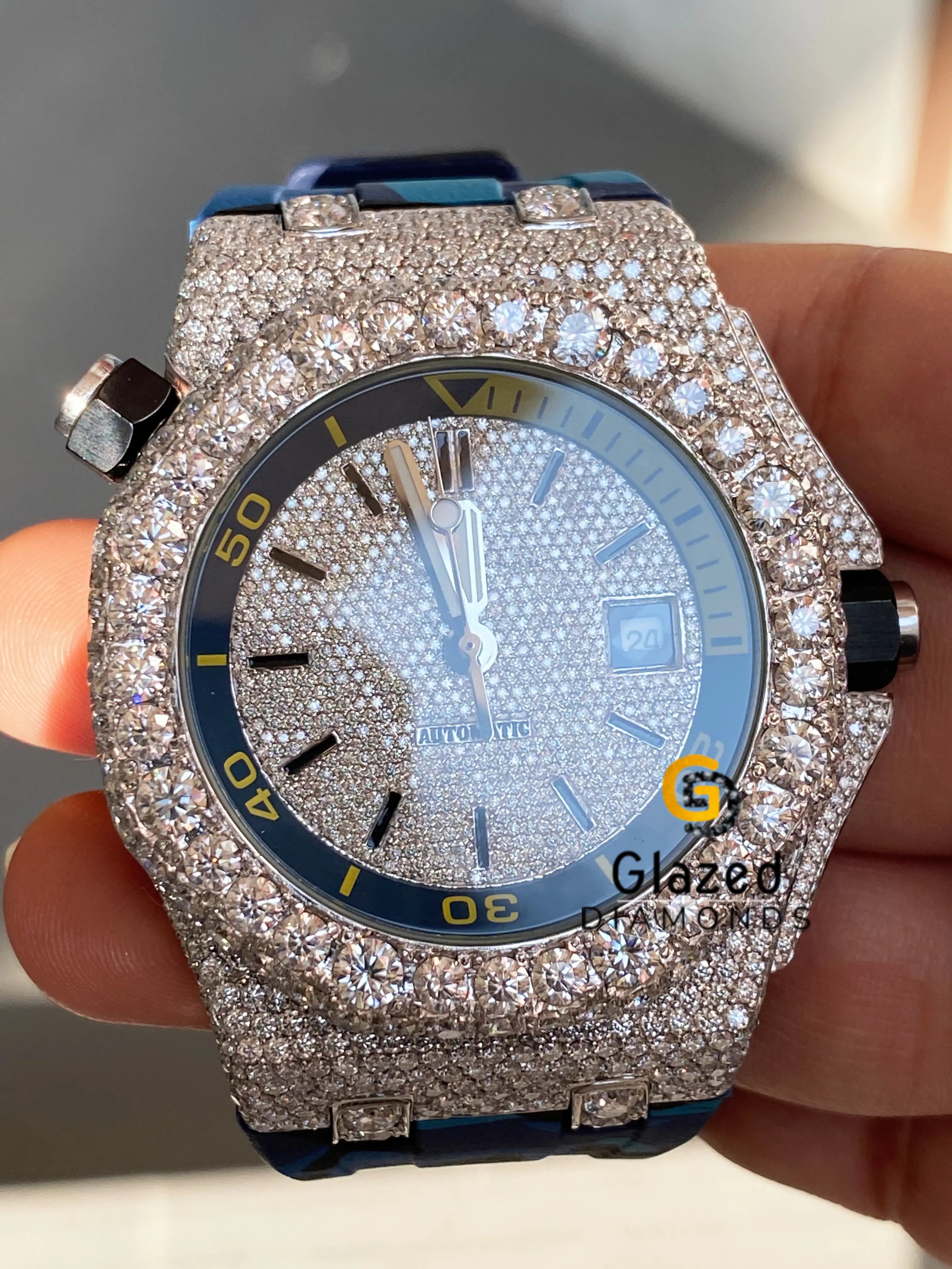 Custom Iced Out VVS Moissanite Diamond Army Silicon Band Watch For Men