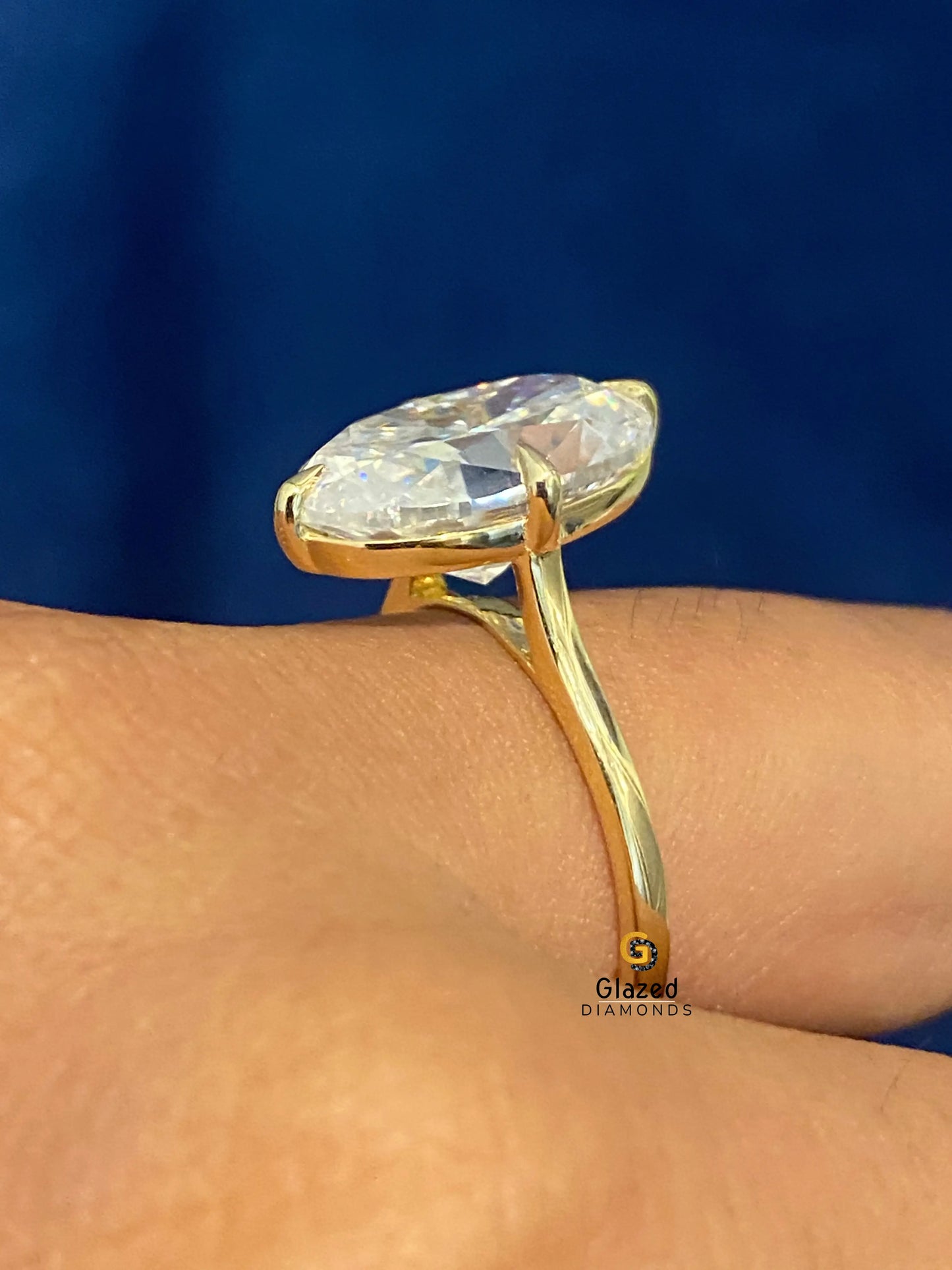 Moval Cut Moissanite Ring