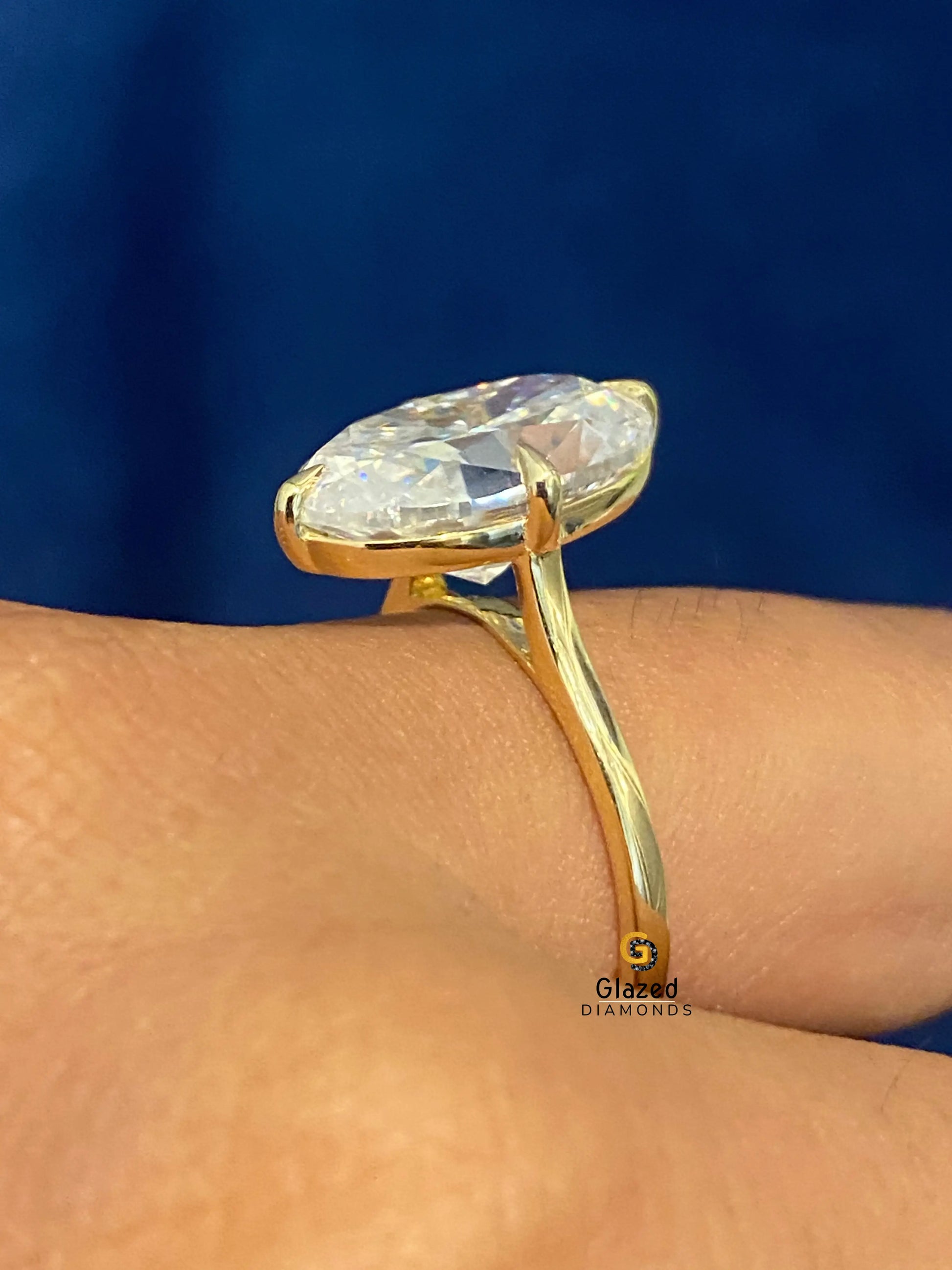 Moval Cut Moissanite Ring