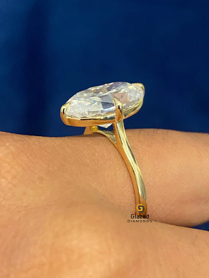 Moval Cut Moissanite Ring