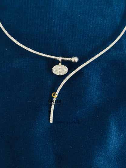 Round Pave Curved Open Collar Moissanite Necklace Pendant