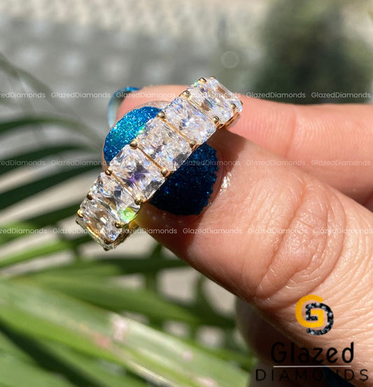 Radiant Cut Diamond Band