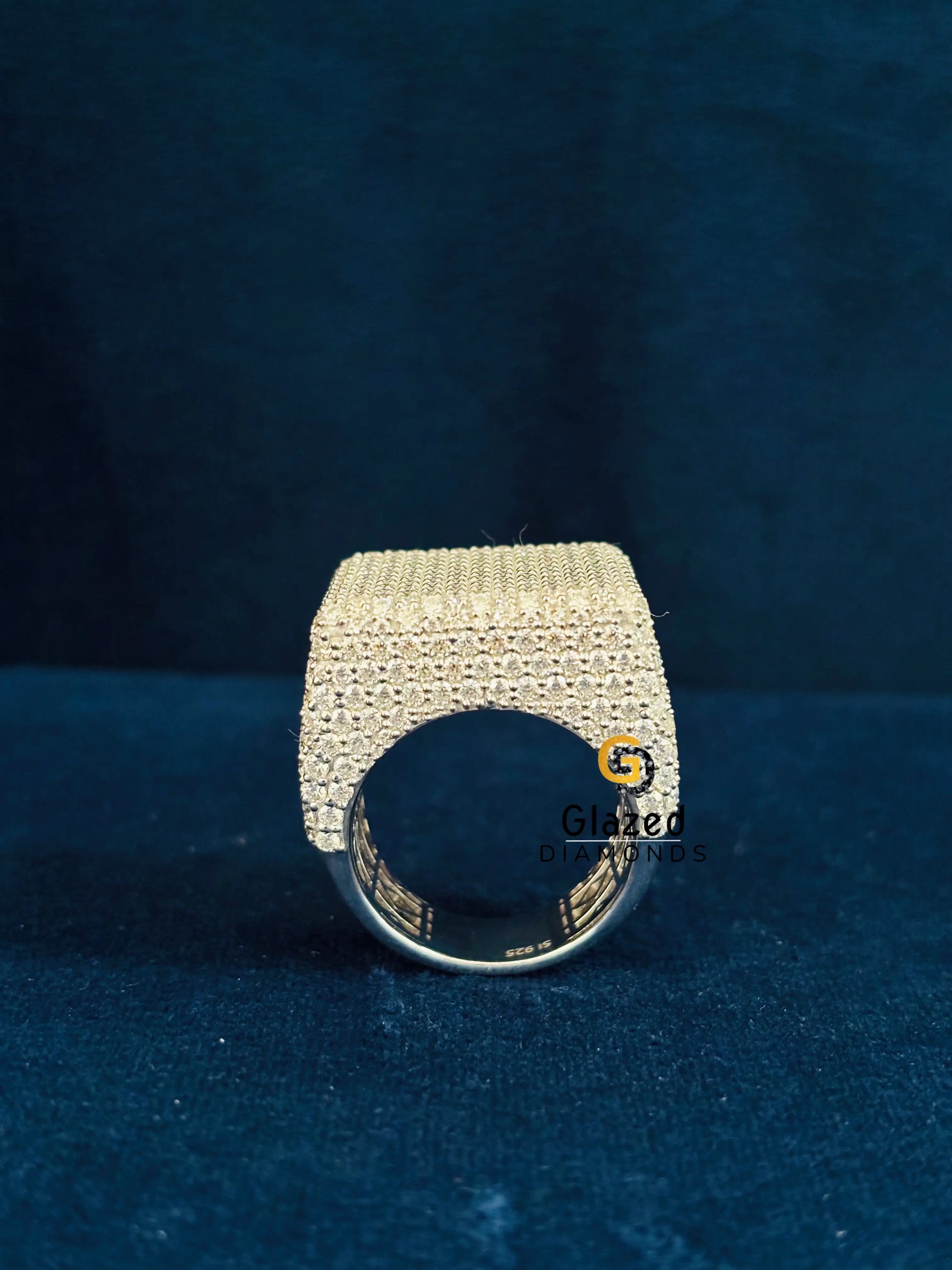 Real VVS1 Moissanite Diamond Pave Setting Ring For Men