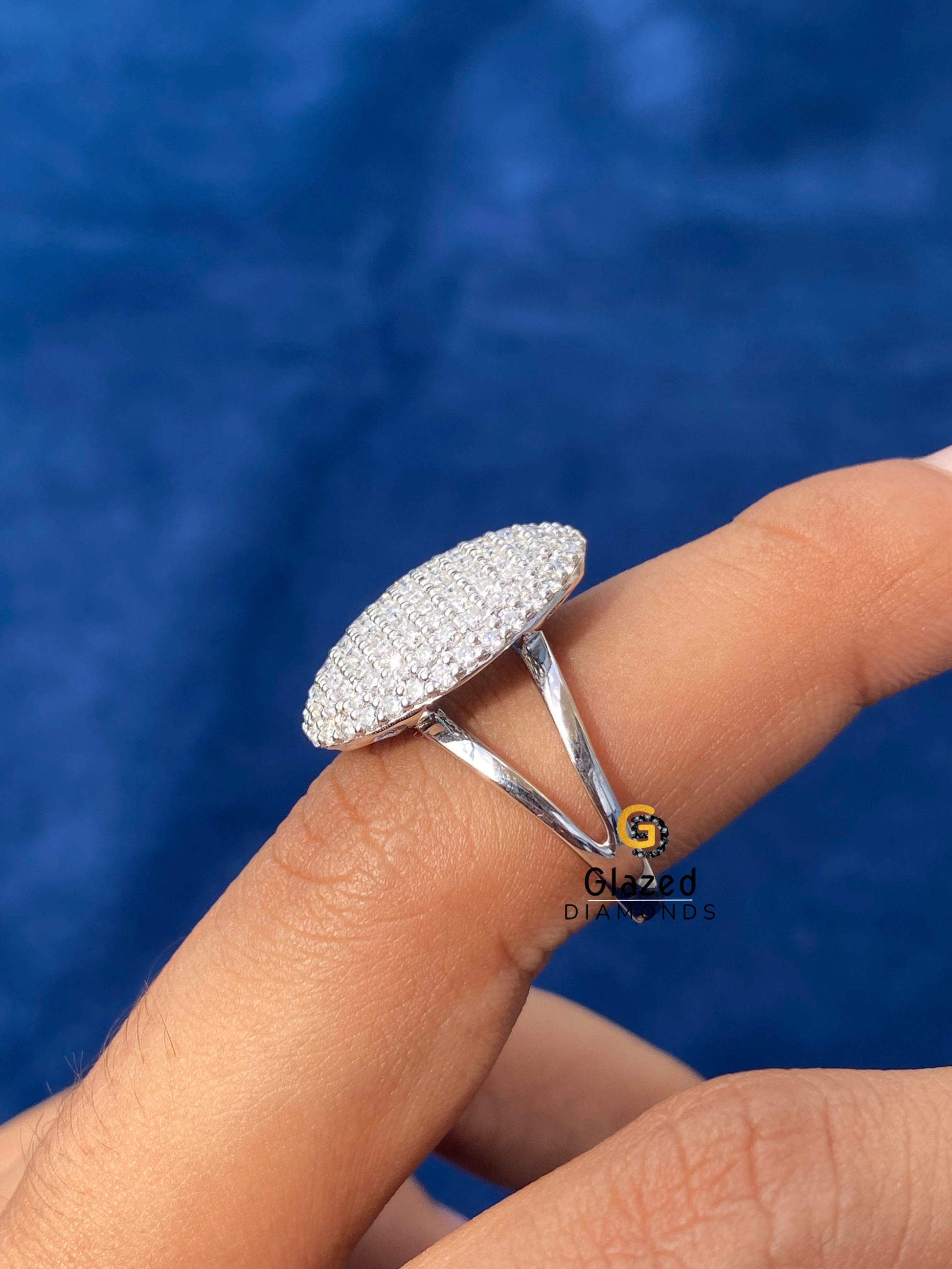 Round Cut Moissanite Bella Twilight Engagement Ring for Women 