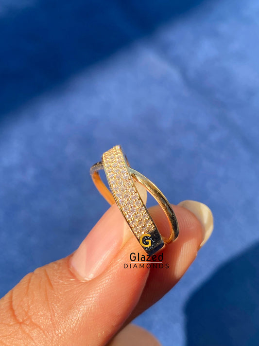 Round Cut Moissanite Twisted Wedding Band