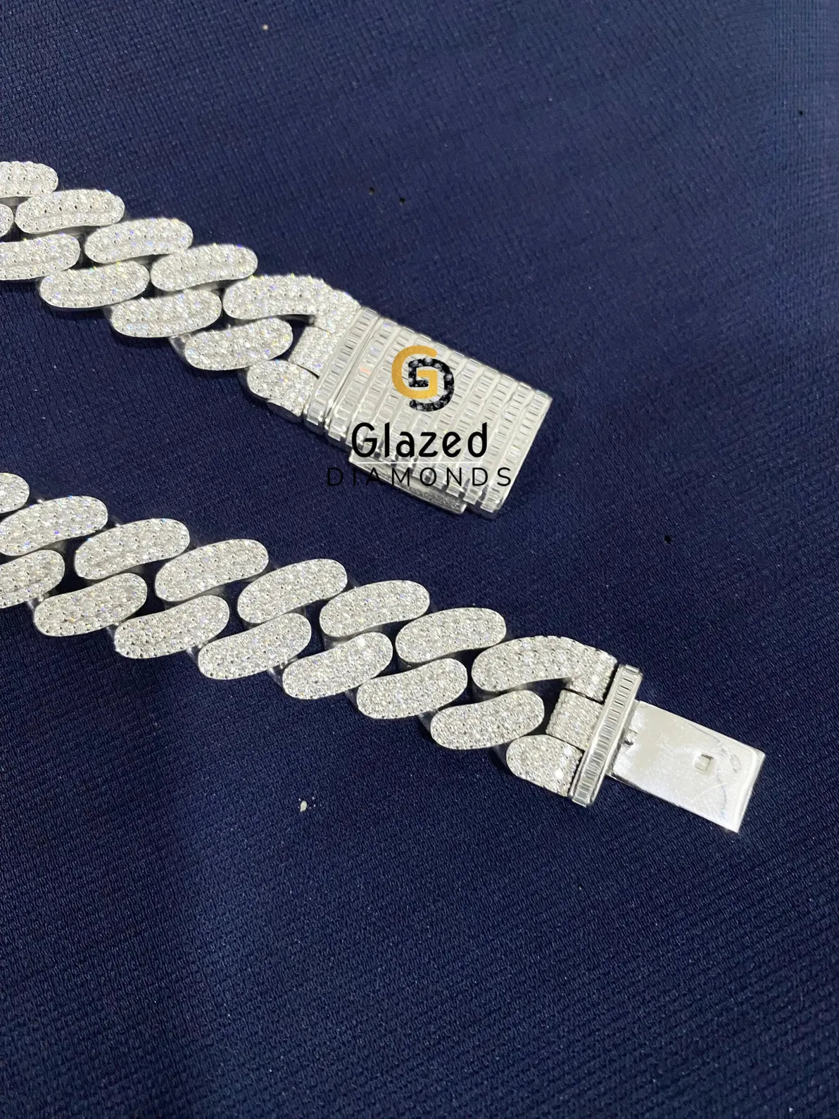 Round D Colorless Moissanite 15MM Cuban Link Hip Hop Chain