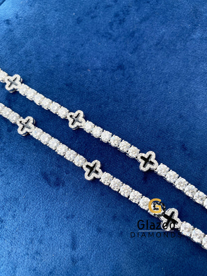 Round Four Leaf Clover Moissanite Tennis Chain