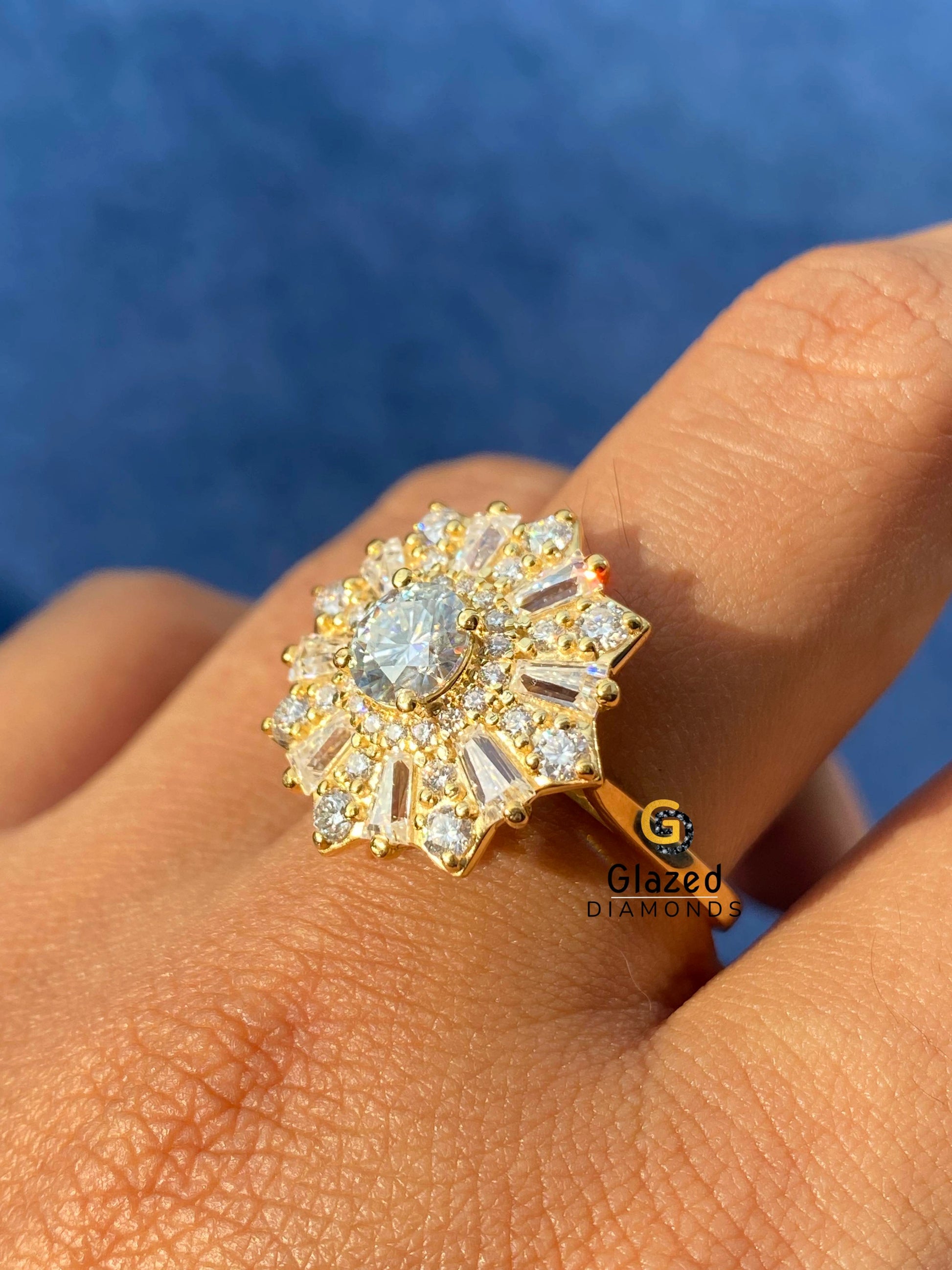 Round Moissanite Flower Shape Ring in 18K Gold